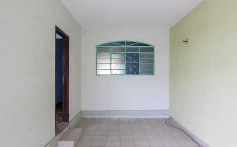 Alugar Residencial / Casa Padrão em Rio Claro. apenas R$ 620.000,00