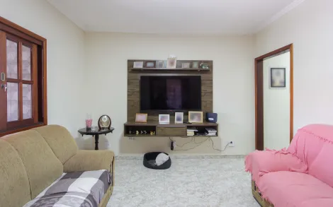 Alugar Residencial / Casa Padrão em Rio Claro. apenas R$ 440.000,00