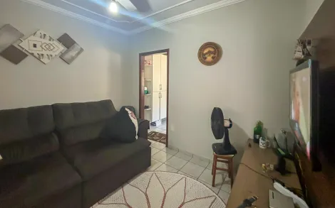 Alugar Residencial / Casa Padrão em Rio Claro. apenas R$ 300.000,00